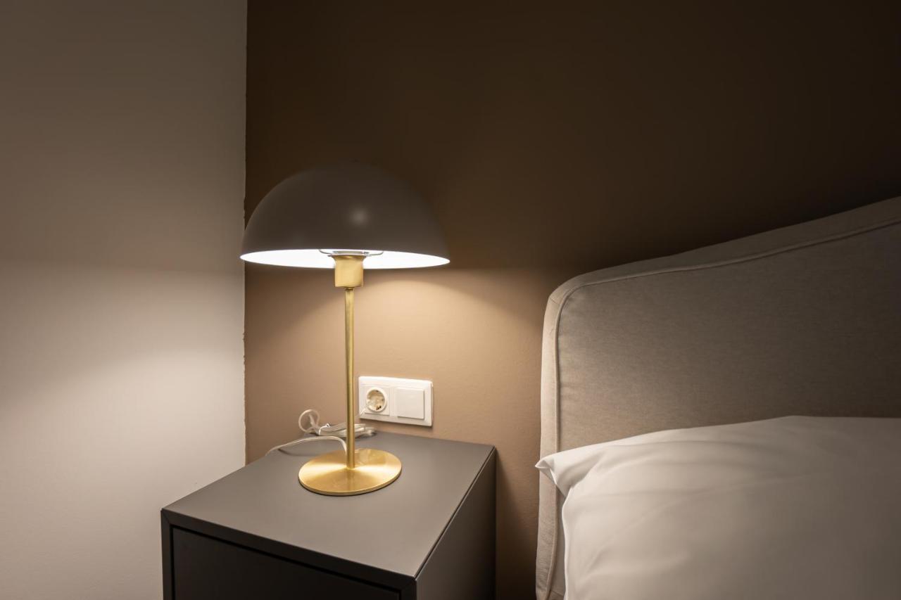 Stylish Apartment With Dedicated Working Space And Super King-Size Bed Located Between City Centre And Donau River Wenen Buitenkant foto